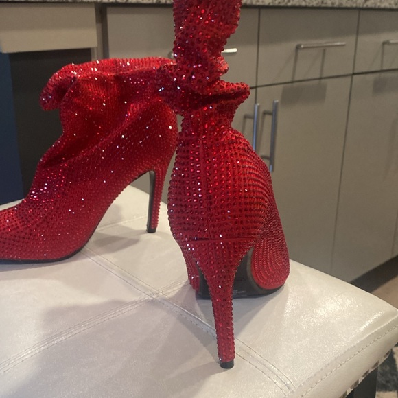 Nine West Red Ruby Slouch Bootie 6 Dazzling! Embellished Beautiful Red Crystals! - Picture 3 of 7